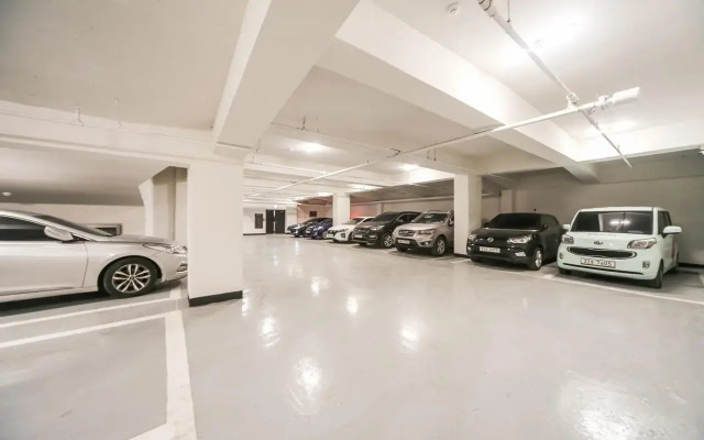 Brown dot Hotel Palyong