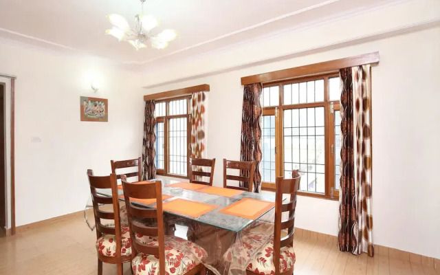 OYO 15381 Home Luxurious 3BHK City View Vikas Nagar