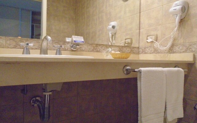 Howard Johnson by Wyndham Rio Cuarto Casino