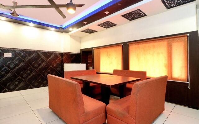 Oyo 37860 Hotel Batra