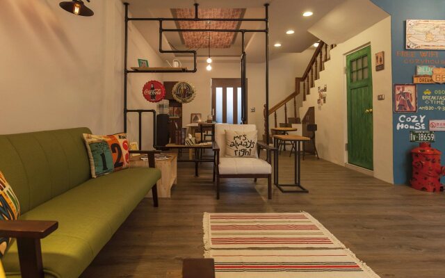 Cozy House Hostel