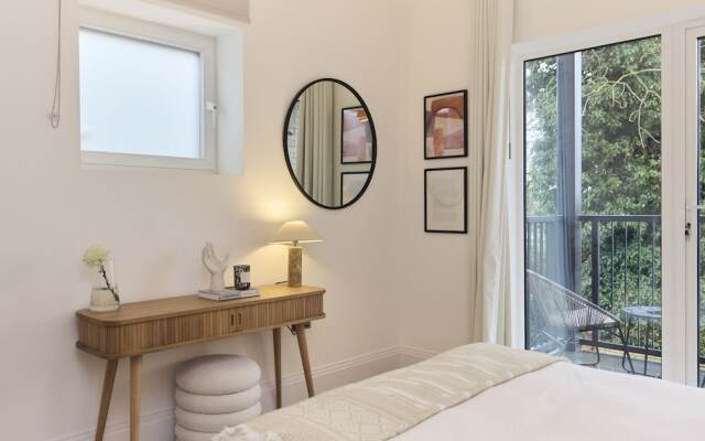 The Wembley Park Gem - Lovely 2bdr Flat With Balcony