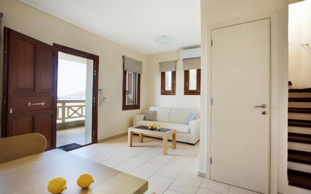 Aithra Apartments & Suites