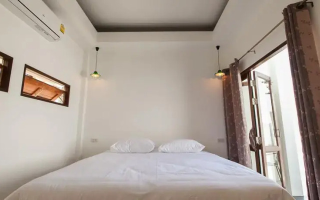 BaanBoonsom Guesthouse