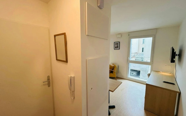 We Live In R - Suite 202