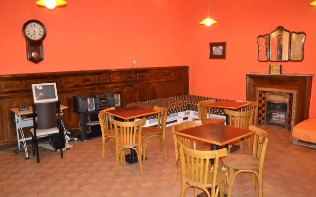 Retro Art Hostel