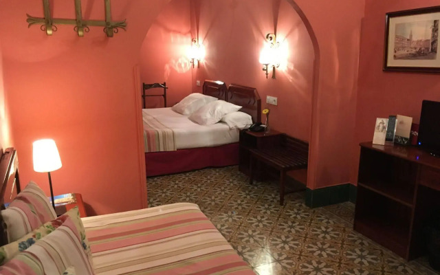 Hotel Abanico Casa Palacio