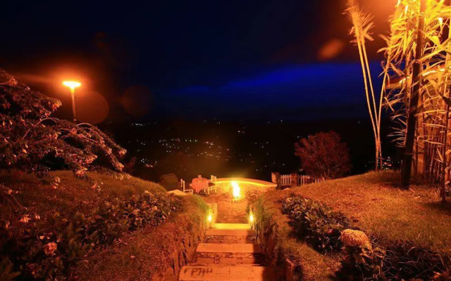 Mountain Retreat - A Hill Country Resort