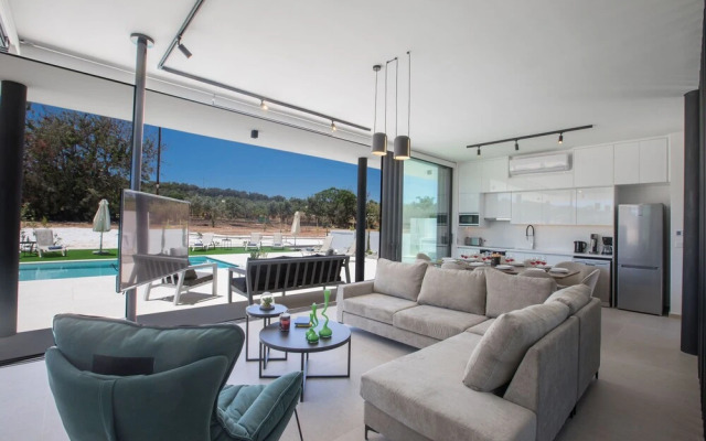 Protaras Elite Pearl Villa Ep14