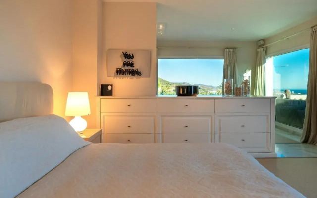 Вилла All About Celeste Villa