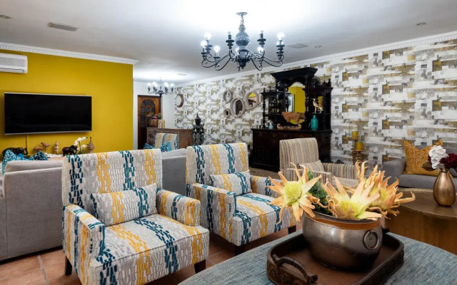 Valley Villa