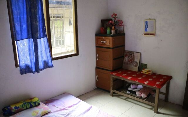 Homestay Junet - Hostel