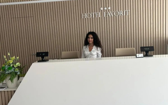 Hotel Favorit