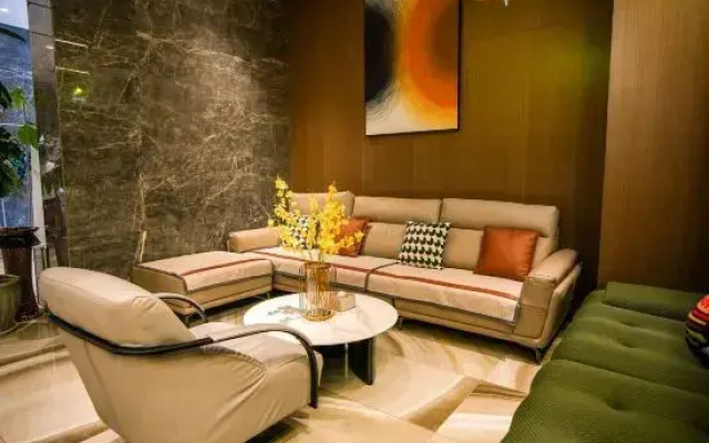 Lanling Lanqiao Hotel