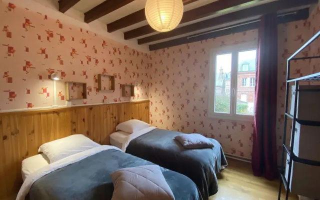 Holiday Home in Etretat Near Beach & Cliffs