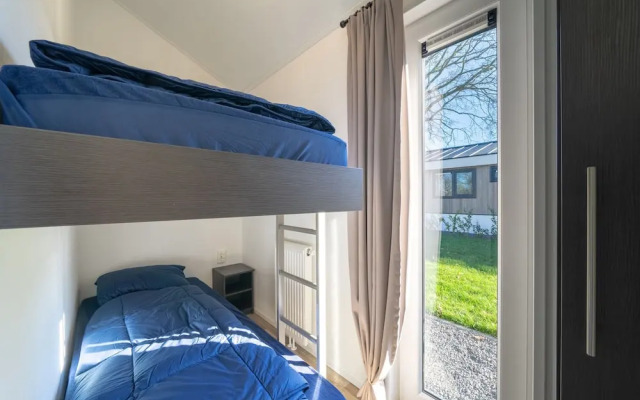 Comfortable Chalet With Microwave, Near Efteling