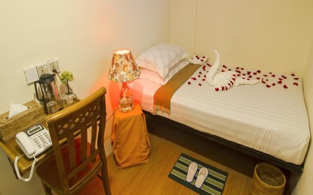 Shwe Htee Guest House Chinatown