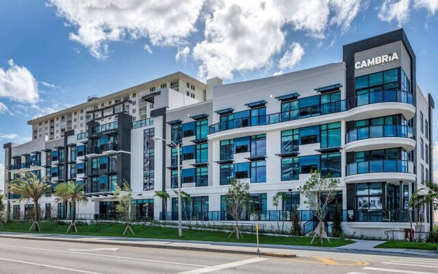 Cambria Hotel Fort Lauderdale Beach