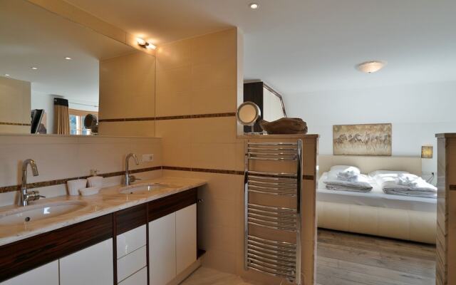 Opulent Chalet in Mauterndorf With Whirlpool & Sauna