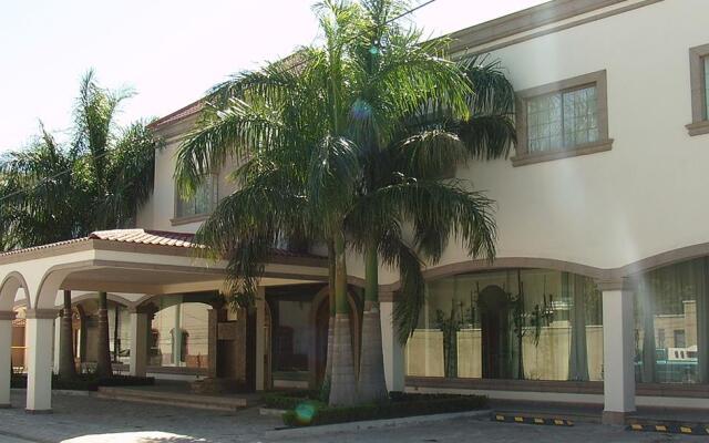 Best Western Centro Cadereyta