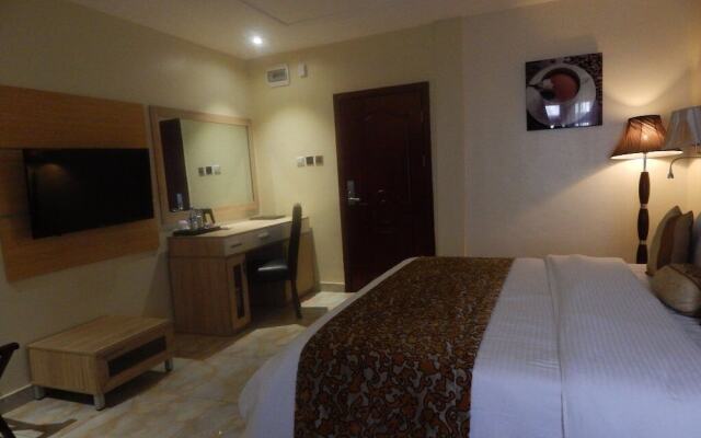 De Santiago Milan Hotel and Suites