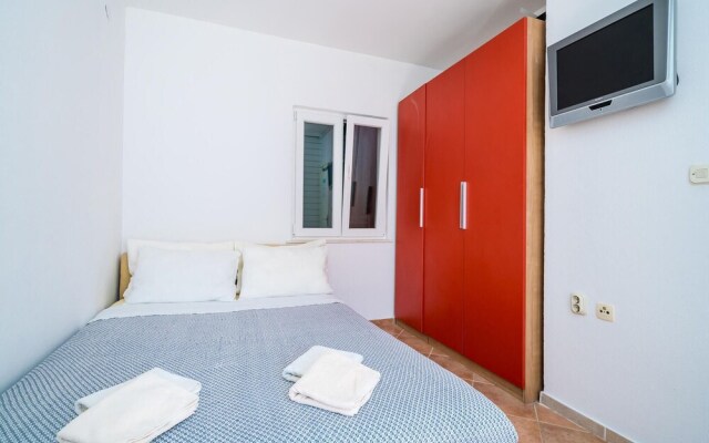 Amazing Home in Slano With 5 Bedrooms and Wifi
