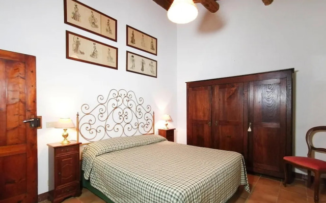 Charming House in Tuscany With Pool & Views