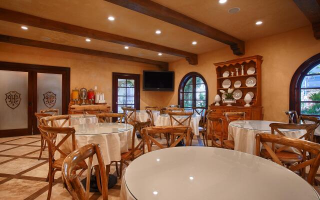 Best Western Plus Sunset Plaza Hotel