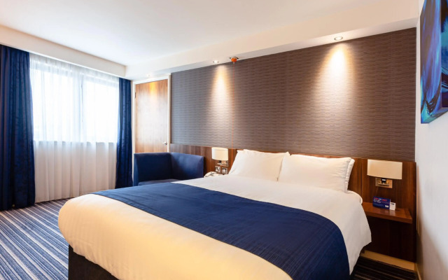 Holiday Inn Express Edinburgh Airport