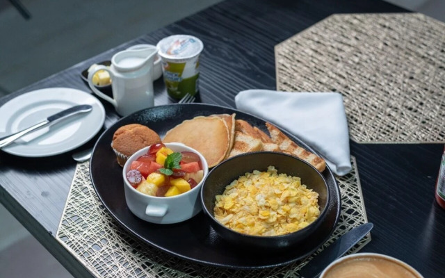 Cysuites Apartment Hotel