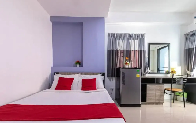 Salinsiri at Lat Krabang