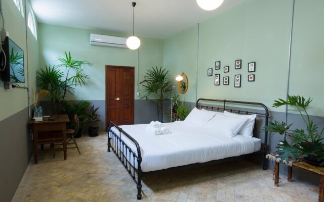 The Lab Poshtel