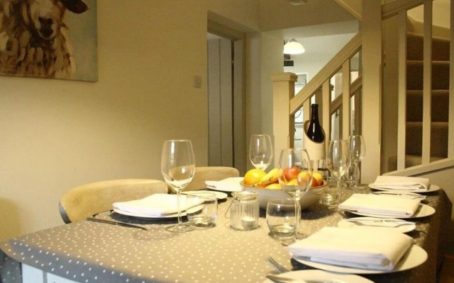 Claypot Cottage, Cirencester