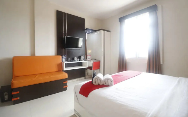 RedDoorz Plus near Universitas Negeri Makassar