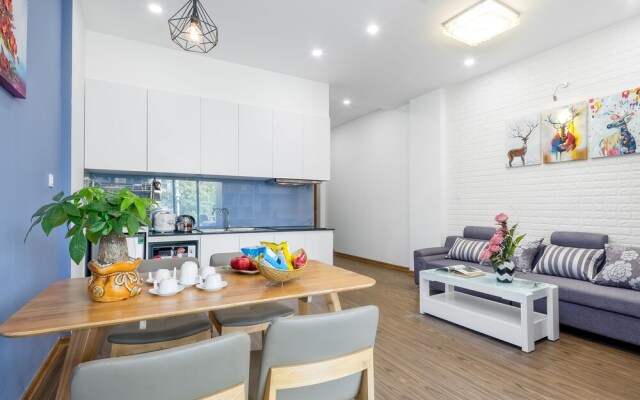 Zoneland Apartments Lavender95