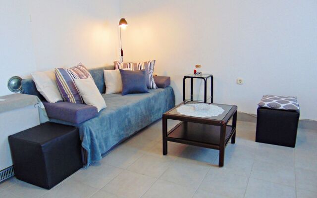 Apartment Vin - excellent location and close to the sea A Postira, Island Brac