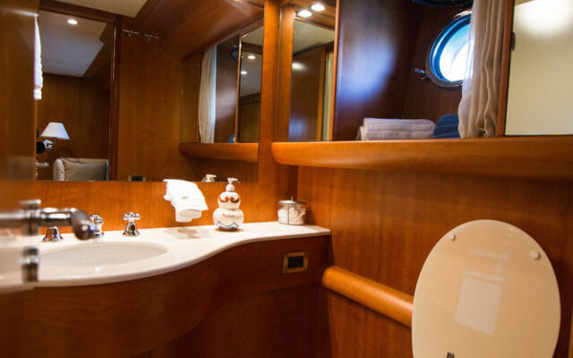 Catarí Luxury Yacht