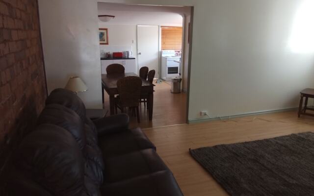 Forrest St Apartments