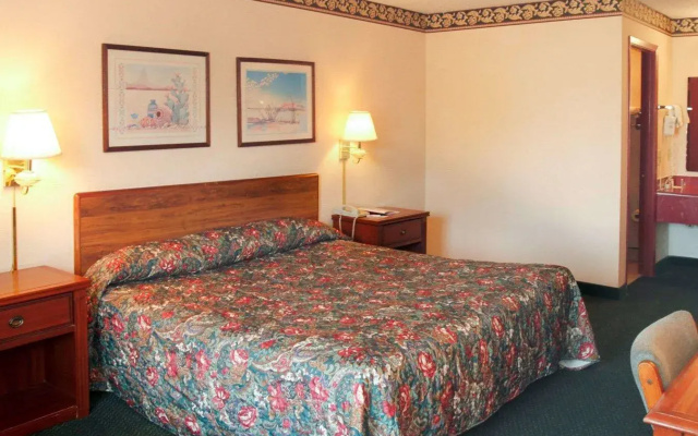 Motel 6 Greenwood, MS