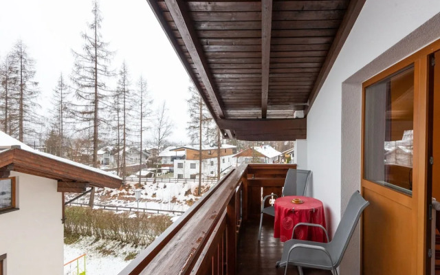Apartment in Langenfeld With Recreation Room