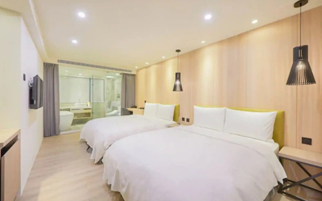 Green Hotel - West District