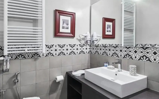 Old Athens style 1bdr with Acropolis view rooftop!