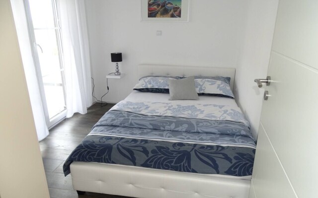 Holiday House Viktoria With Pool For 14 People