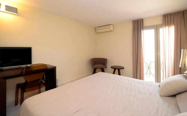 Golden Beach Hotel