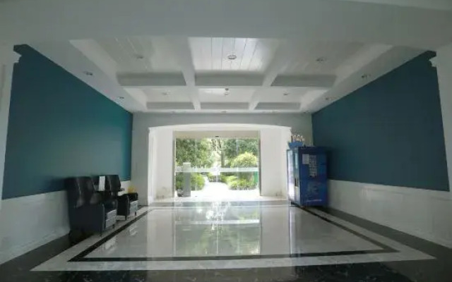 Shanghai Muse Apartment