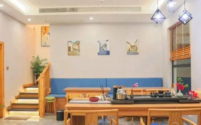 Fengming Shanju Hongcun Sleepless Homestay