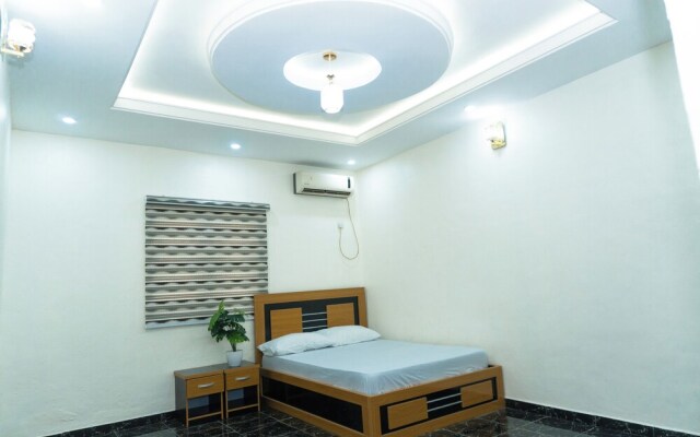 Charming 3-bed Apartment in Transe Ekulu Phase 6