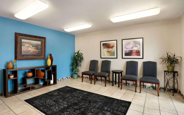 Travelodge by Wyndham Yuma