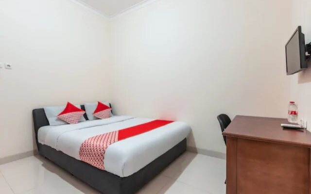 OYO 2364 Cempaka Harapan Indah