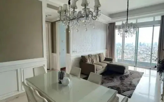 City Penthouse with Jakarta Skyline